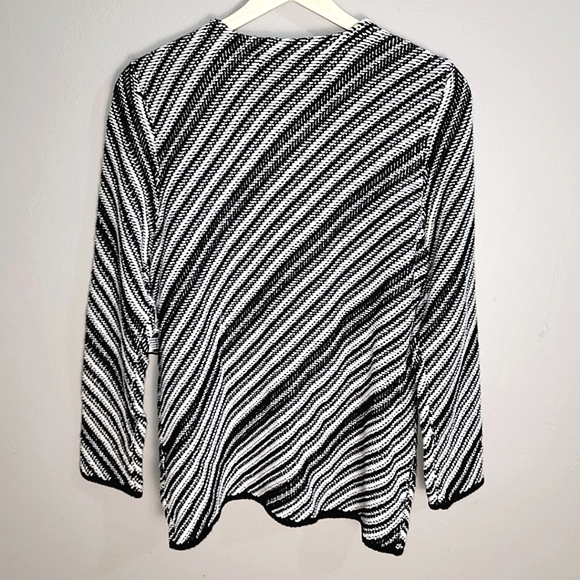 Nine West NWT Classic Black & White Striped Knit Fringe Zip-Up Jacket SIZE SMALL - Picture 4 of 12